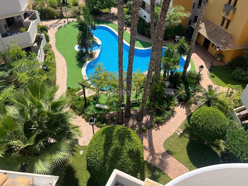 Foto 715ce1e7-3305-4cbf-9372-5fcf059ae689. Àtic amb aparcament piscina a Punta Prima Torrevieja