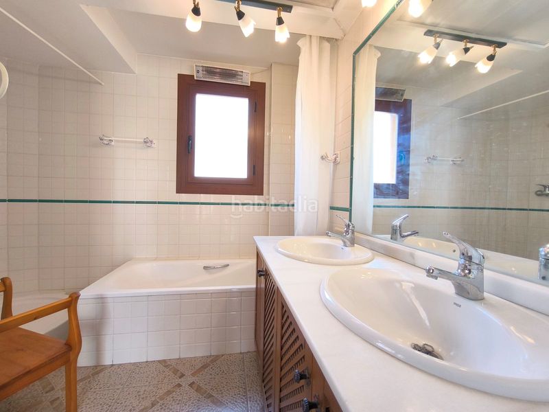 Foto ddd4d8b9-d06d-4d0c-aa36-6f7df8fede13. Àtic amb aparcament piscina a Punta Prima Torrevieja
