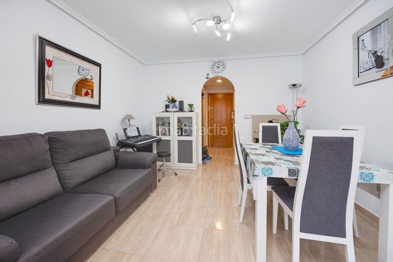 Foto 616cf961-8220-4c6c-926e-8ba608985cb6. Apartament amb piscina a Antonio Machado Torrevieja