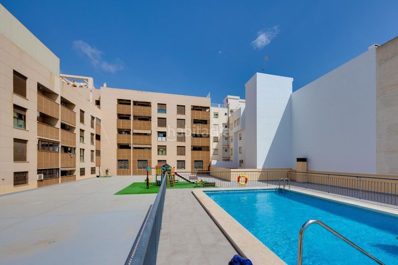 Foto fc43cf8a-d4f8-4687-8da2-f439a6b4dbbe. Apartament amb piscina a Antonio Machado Torrevieja