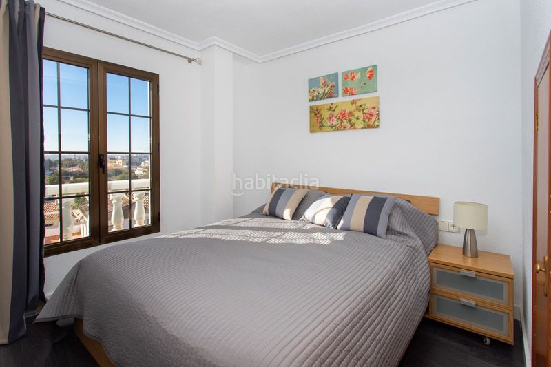 Foto fa37bb88-91d8-4aaf-ba41-ef8d77ead4a5. Apartament amb piscina a Punta Prima Torrevieja