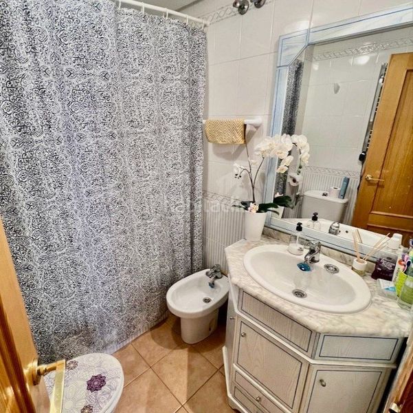 Foto a25f4443-8306-48eb-94be-e8725c7b7546. Apartament amb piscina a Aguas Nuevas Torrevieja