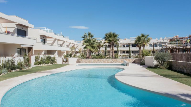 Foto 0bfac333-c2f5-4377-a13d-998708d88635. Apartament amb piscina a La Veleta Torrevieja