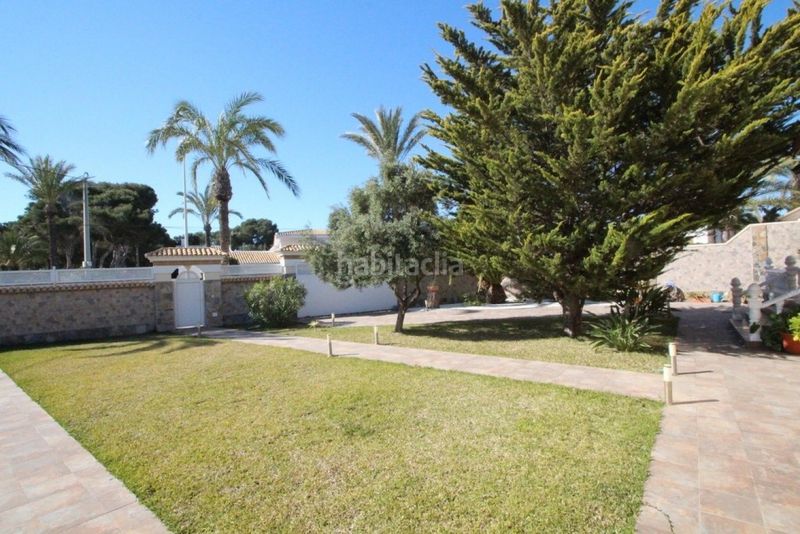 Foto e6421e65-a0b5-4367-b10e-a1438081ce84. Xalet amb piscina a Cabo Roig Orihuela