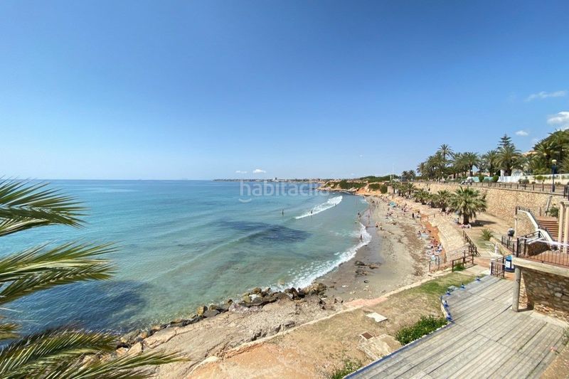 Foto 630e3f08-b011-4b94-8f83-3bd3d8123470. Xalet amb piscina a Punta Prima Orihuela