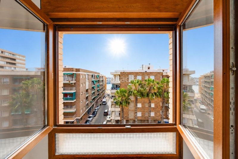 Foto 15d9aa12-5af6-4730-811c-a577eb3a8ede. Àtic a El Acequión Torrevieja