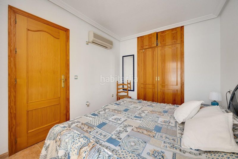 Foto 4190d35b-ef5c-438d-814d-312109e037f7. Casa adossada amb piscina a Playa Flamenca Orihuela