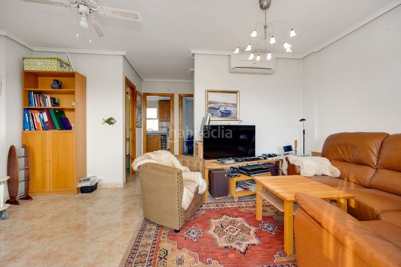 Foto 2b9e7d53-6858-414a-bed2-506cdedacf55. Casa adossada amb aparcament piscina a Playa Flamenca Orihuela