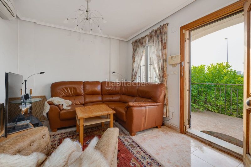 Foto be05a996-01b2-4cc9-a7dd-5f61157e07eb. Casa adossada amb aparcament piscina a Playa Flamenca Orihuela