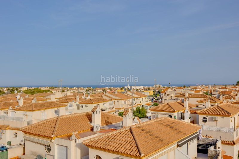 Foto ec123e69-4773-4f80-b105-8d293d1d5356. Casa adossada amb aparcament piscina a Playa Flamenca Orihuela
