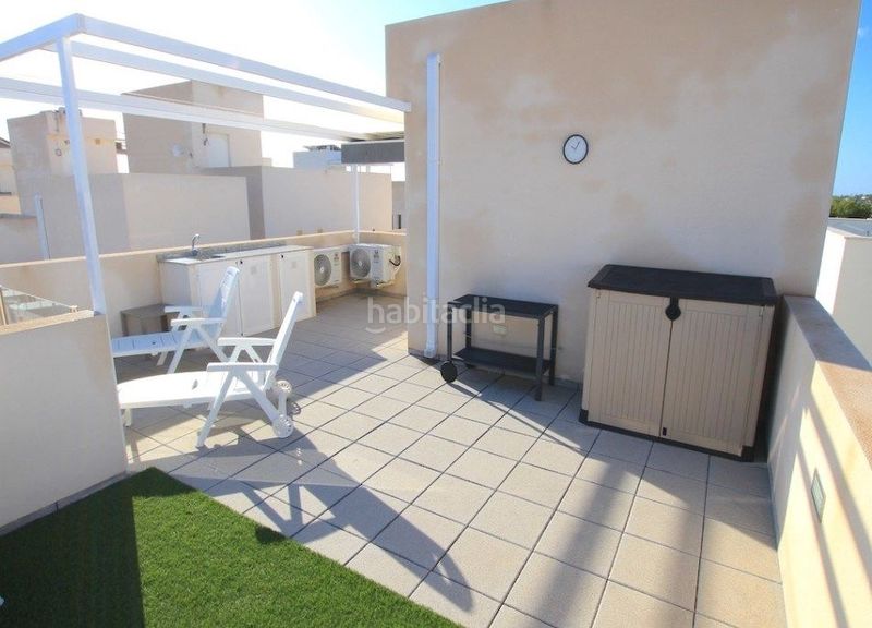 Foto 0618f408-7898-4a57-a7e8-83e87457f80f. Xalet amb piscina a Los Almendros Orihuela