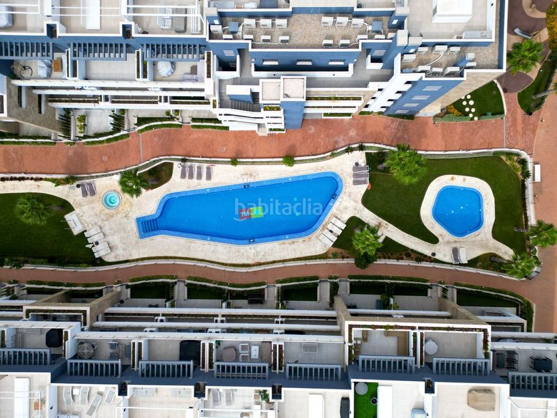 Foto 75d3287f-1775-4bac-a092-da23640df4b8. Apartament amb piscina a Playa Flamenca Orihuela