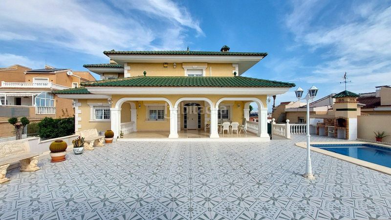 Foto c0ba271b-40e7-46d0-a230-a3c8412494f3. Xalet amb aparcament piscina a Los Balcones-Los Altos Torrevieja