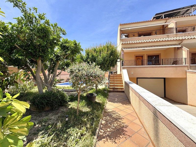 Foto 0fca692b-960e-4ed1-833c-169cd64a0981. Casa adossada amb aparcament piscina a Los Balcones-Los Altos Torrevieja