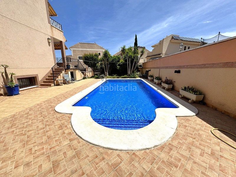 Foto b93dce82-b5f6-4096-93e3-b66f1fafb256. Casa adossada amb aparcament piscina a Los Balcones-Los Altos Torrevieja