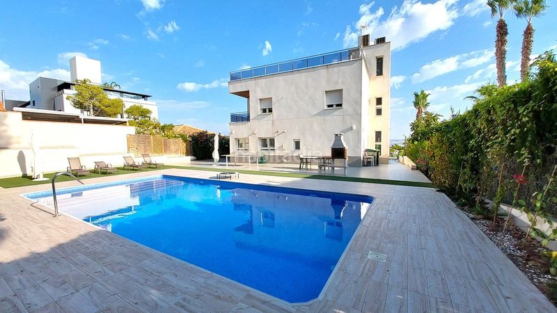 Foto 539d10e1-bee5-4c76-bd1c-a5408c586765. Xalet amb aparcament piscina a Los Balcones-Los Altos Torrevieja