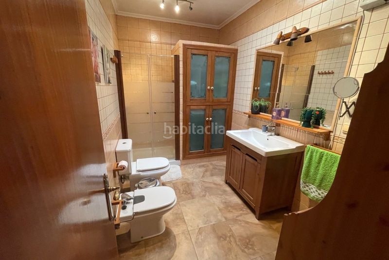 Foto b2e23ef8-4c7a-4595-93fb-9ff9d0373b49. Casa adossada a San Miguel de Salinas