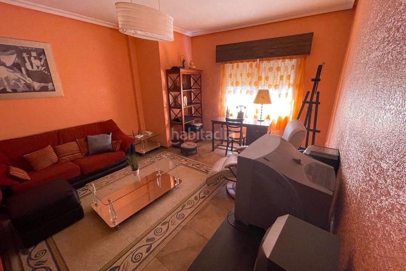 Foto f8a9f9b8-92e5-4879-9a0d-d44e7dbfb6ce. Casa adossada a San Miguel de Salinas