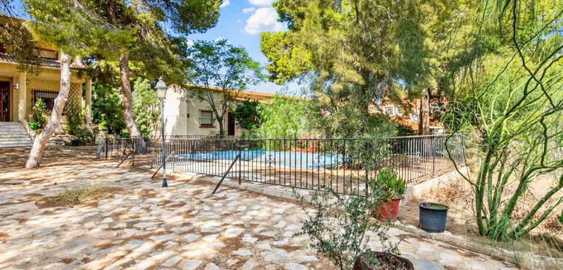 Foto cfe542f9-1cfc-4ca0-8e47-e4eb16a30af2. Chalet avec piscine dans Los Balcones-Los Altos Torrevieja
