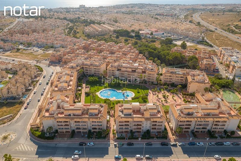 Foto fd5eaf0b-be1c-44a6-a87c-e7fa22dc2c53. Apartament amb piscina a Playa Flamenca Orihuela