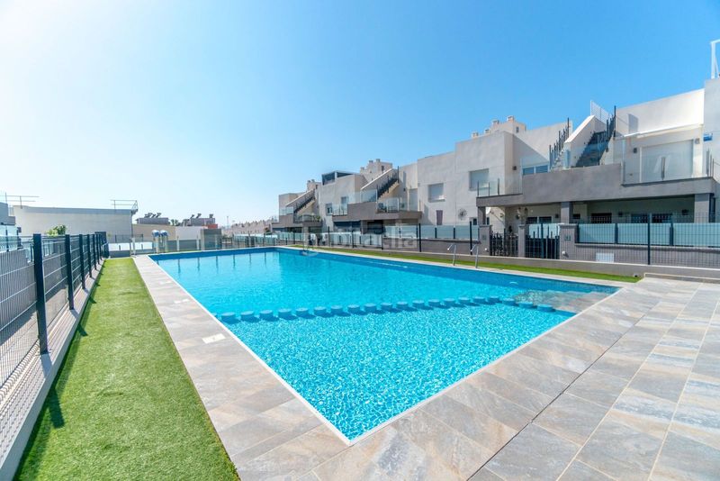 Foto ecc8cdcd-b56f-43b8-8e3a-d94d584aaa56. Apartament amb aparcament piscina a Aguas Nuevas Torrevieja