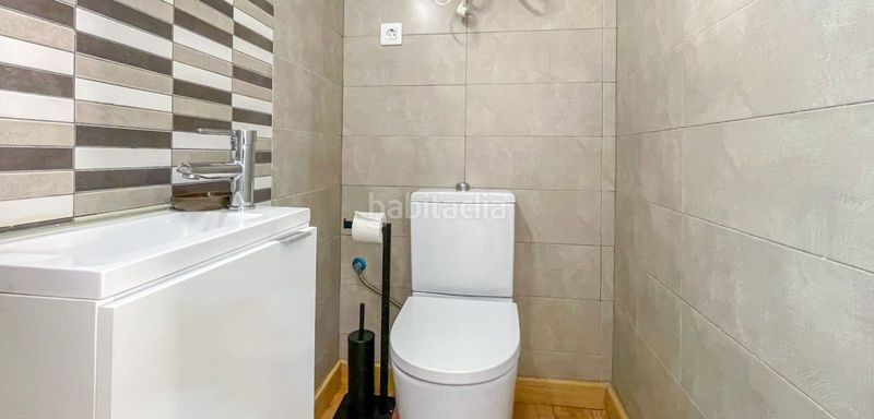 Foto b9e30af9-8057-4a85-a629-778f5bb6605f. Casa adossada amb piscina a Playa Flamenca Orihuela