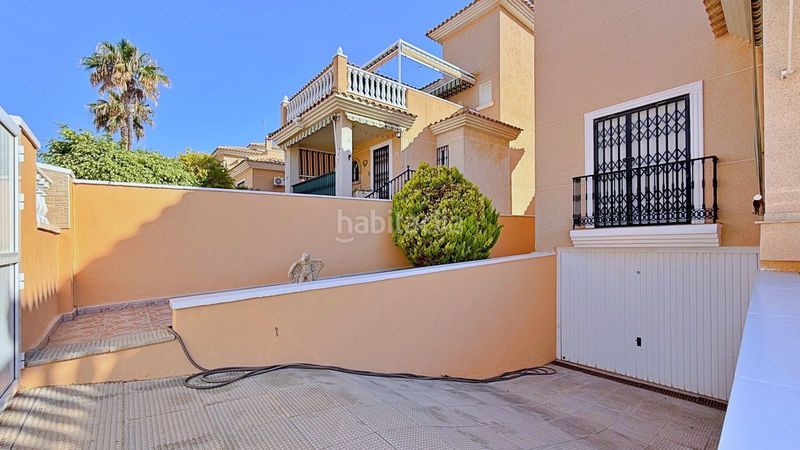 Foto 1f6642a6-634f-4c09-bf8f-9b839db8f474. Xalet amb piscina a Los Balcones y los Altos Orihuela