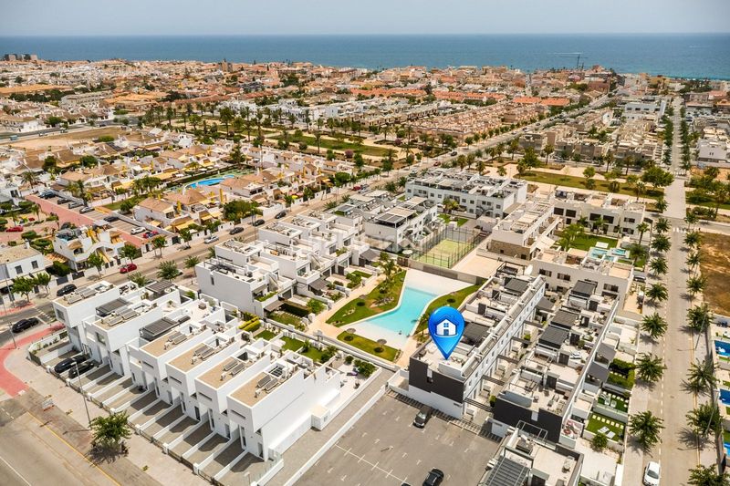 Foto 89d0de20-416e-421b-b955-a47df960b279. Apartament amb aparcament piscina a Torre de la Horadada Pilar de la Horadada