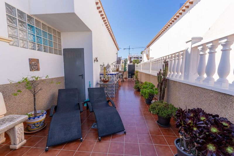 Foto 201b2090-63e8-4a54-a9f5-d73566970450. Casa adossada amb aparcament piscina a Zeniamar - Horizonte - La Campana Orihuela