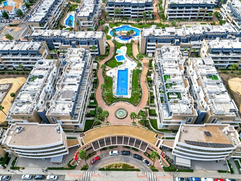Foto eb35d636-815b-422d-9502-2d02768ce9d3. Apartament amb aparcament piscina a Playa Flamenca Orihuela