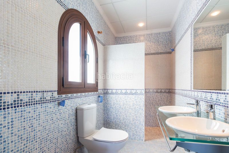 Foto ffdabde6-c493-48ef-9cf5-11d82415995b. Xalet amb aparcament piscina a La Zenia Orihuela