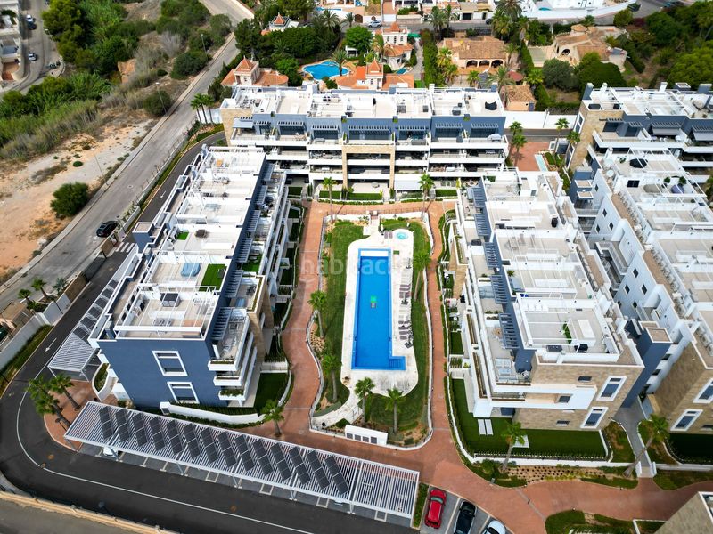 Foto eec2fd55-deea-4bb1-80ed-8323a7237a8f. Apartament amb piscina a Playa Flamenca Orihuela