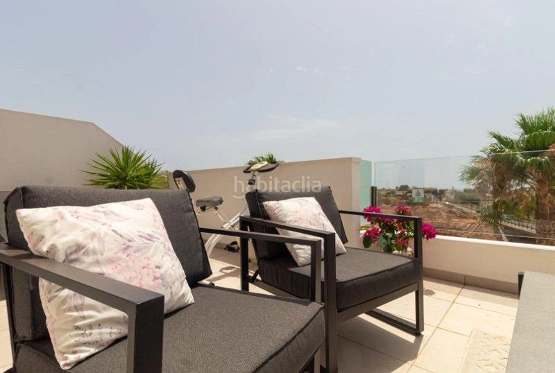 Foto 775f352b-cc59-4b40-9343-449921a48e94. Casa adossada amb aparcament piscina a Lomas de Campoamor - Las Ramblas Orihuela