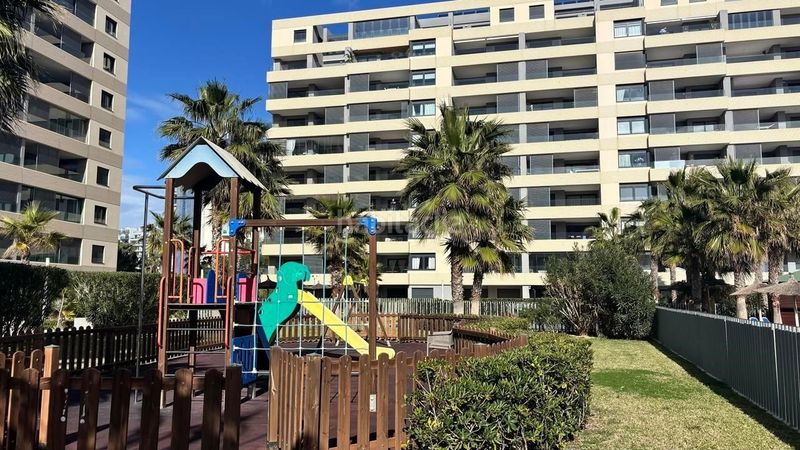 Foto d287d038-0448-41af-86d6-d0b60aa3d82a. Apartament amb aparcament piscina a Punta Prima Torrevieja