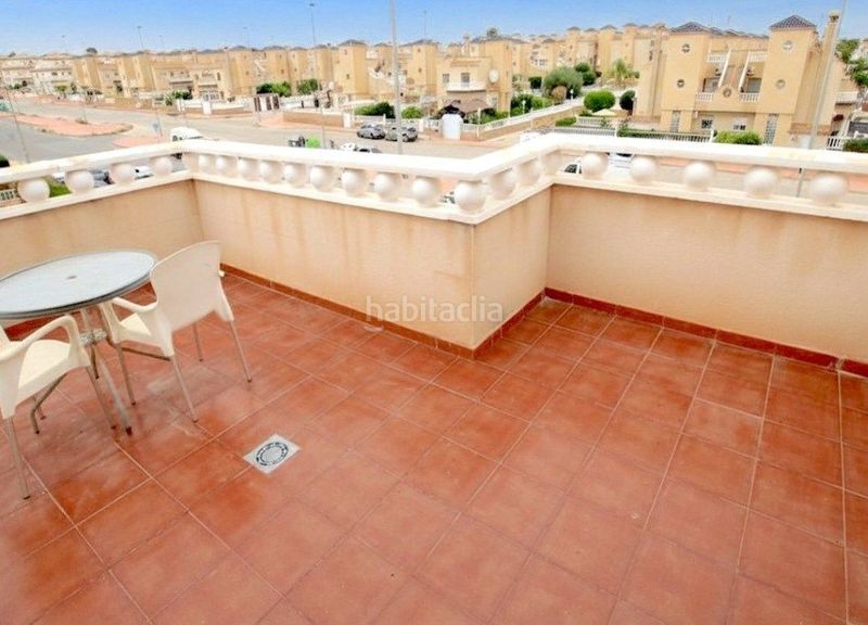 Foto 41d48ba1-2bec-4253-940a-0a26580a9e5f. Casa adossada amb piscina a Lomas de Cabo Roig - Los Dolses Orihuela