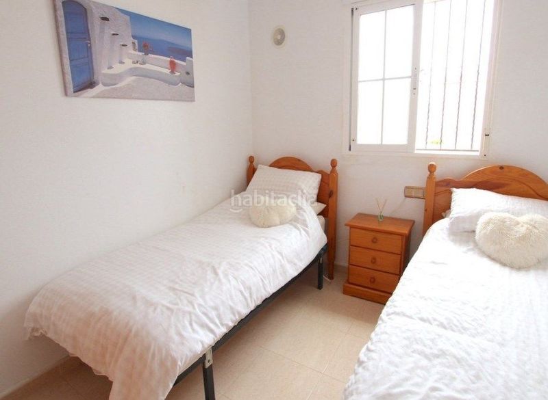 Foto a41d40de-0ee2-4855-bab7-92b3a2479a0a. Casa adossada amb piscina a Lomas de Cabo Roig - Los Dolses Orihuela