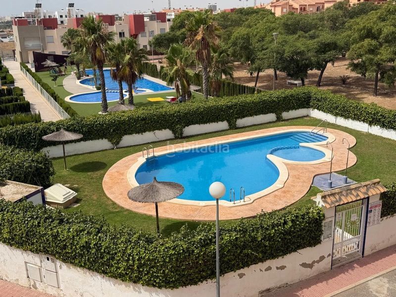 Foto bfaca884-c9b6-4364-b6e9-ccd5dce150e3. Apartament amb aparcament piscina a Aguas Nuevas Torrevieja