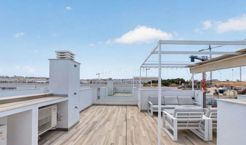 Foto 835766b3-6cc0-4deb-819f-f1efeb216838. Chalet con parcheggio piscina in Los Balcones-Los Altos Torrevieja