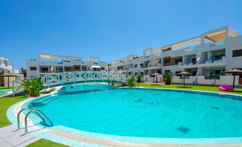 Foto 9cbfe4e4-e547-4a5e-89ff-570ee92da91c. Chalet con parcheggio piscina in Los Balcones-Los Altos Torrevieja