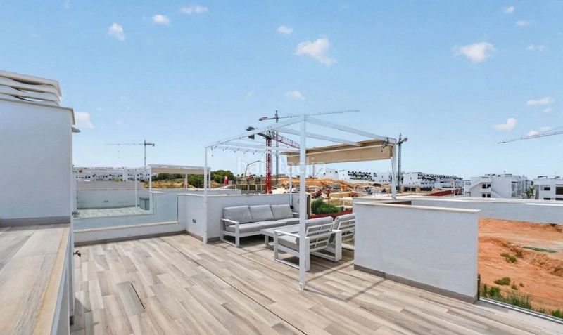 Foto b5dcf635-41fe-4fff-b1b8-29cadf7e71ef. Chalet con parcheggio piscina in Los Balcones-Los Altos Torrevieja