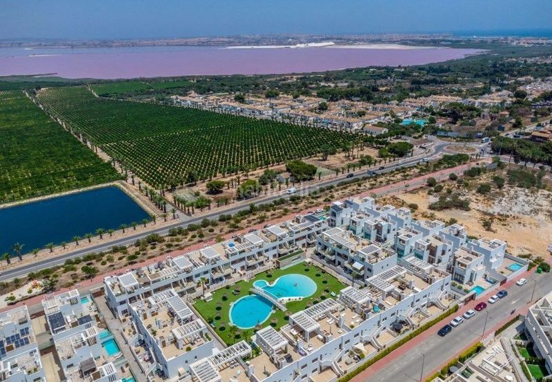 Foto ef0d282c-10b4-4d7f-a3cc-e6c2dd1a8ca2. Chalet con parcheggio piscina in Los Balcones-Los Altos Torrevieja