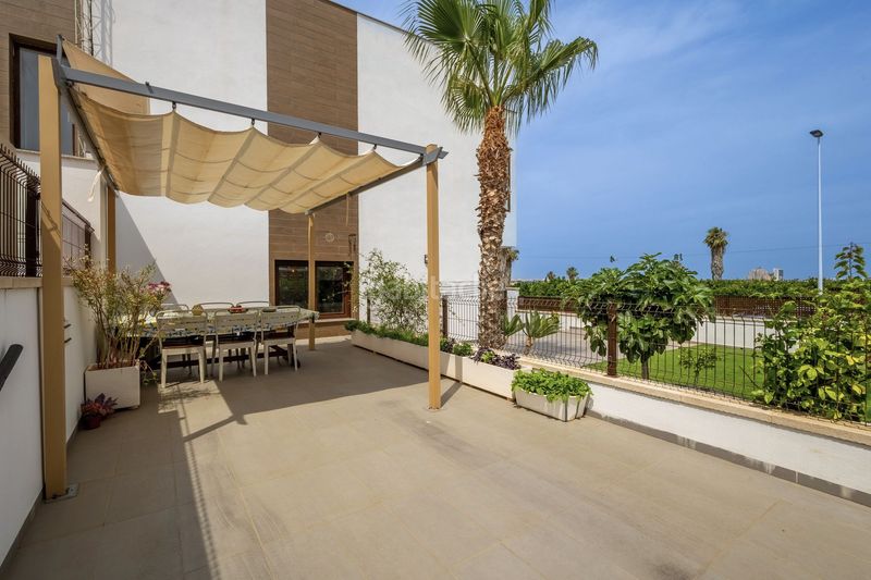 Foto 36eda76f-3683-4517-8632-25e9ee1506a7. Casa adossada amb aparcament piscina a Los Balcones-Los Altos Torrevieja