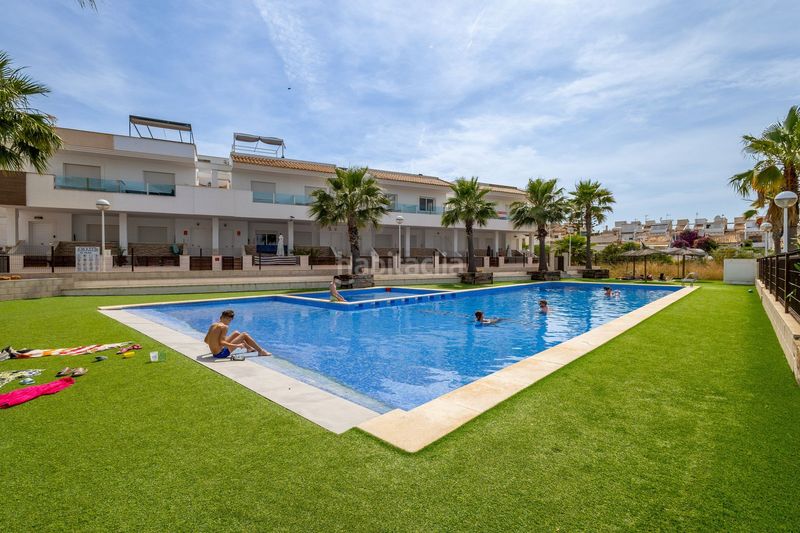 Foto 959e630c-a218-4933-8d73-52b8f82ab45b. Casa adossada amb aparcament piscina a Los Balcones-Los Altos Torrevieja