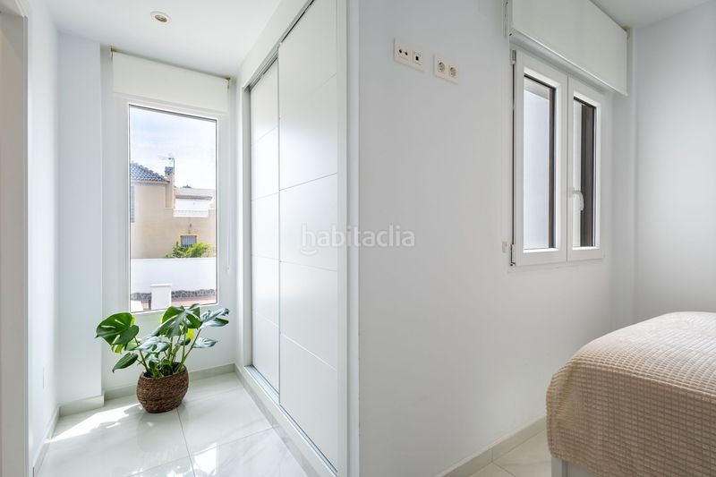 Foto d5dcbf98-e1f9-4b3e-86fb-5c8416ea92f4. Casa adossada amb aparcament piscina a Los Balcones-Los Altos Torrevieja