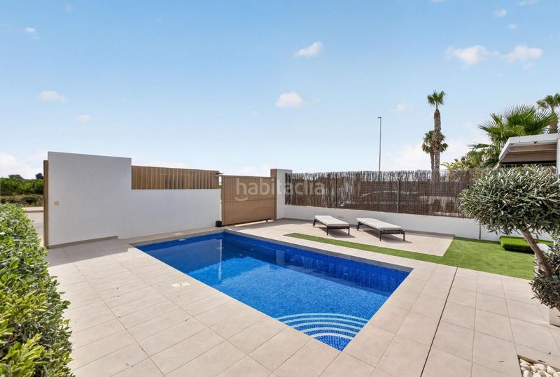 Foto 15093f70-802e-4311-8bc5-ec9897205352. Chalet mit parking pool in El Raso Guardamar del Segura