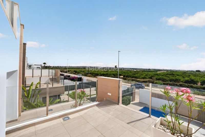 Foto dac66197-f429-431b-b026-da736cdd9f30. Chalet mit parking pool in El Raso Guardamar del Segura