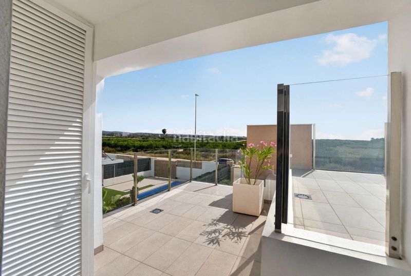 Foto dc0e7a65-7b7d-4c4b-89d8-22086c23df85. Chalet mit parking pool in El Raso Guardamar del Segura