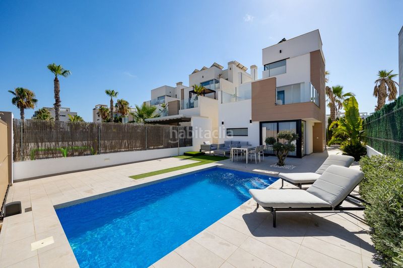 Foto e58c5942-8c60-43ce-a70c-9d9e550f33fe. Chalet mit parking pool in El Raso Guardamar del Segura