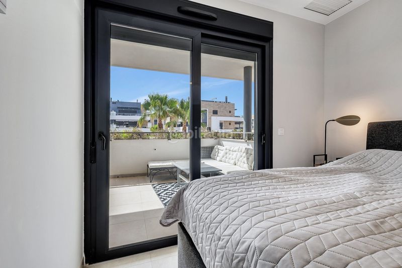 Foto 2ea22ac2-4da4-4ccc-82e5-162291fe086d. Apartament amb aparcament piscina a Playa Flamenca Orihuela