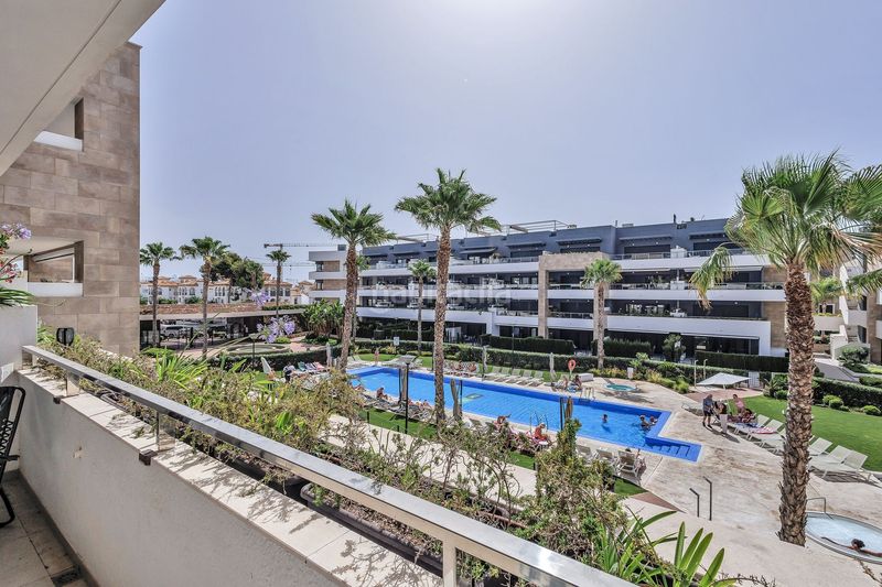 Foto 3a192acb-083c-429f-80f8-0cd9f69f92cc. Apartament amb aparcament piscina a Playa Flamenca Orihuela